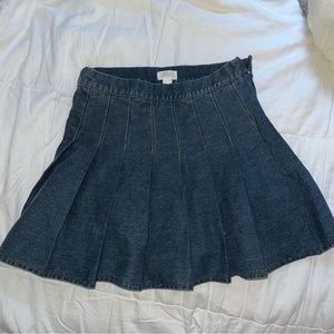 TILLYS medium pleaded skirt